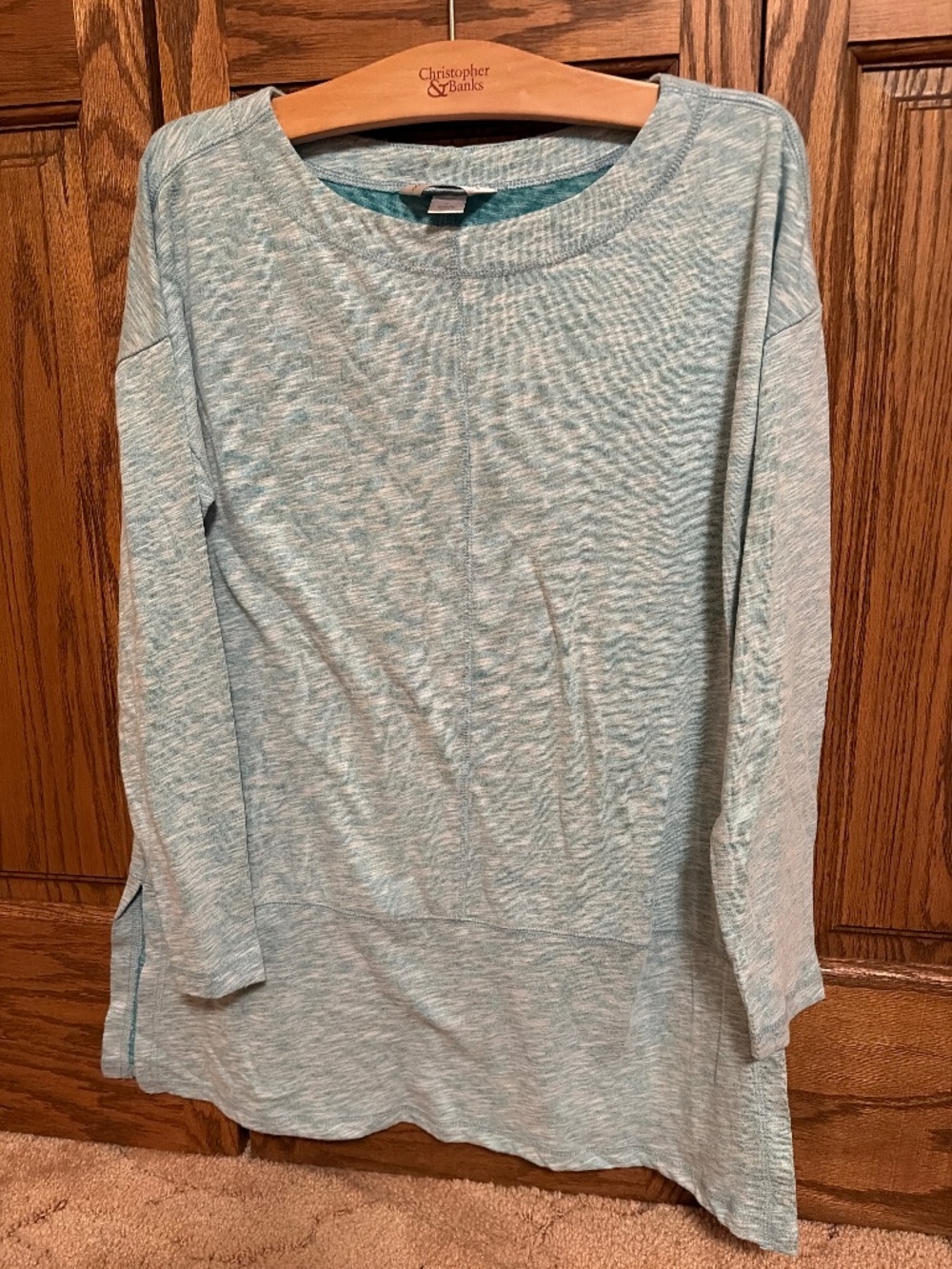 Women’s lightweight sweatshirt